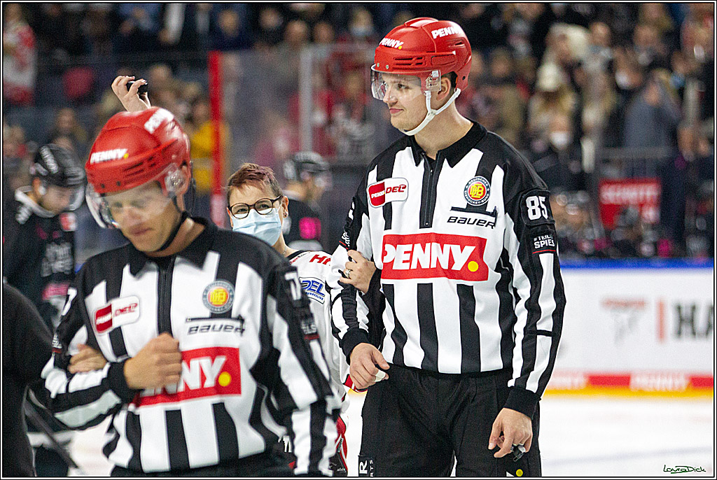 PENNY DEL;  Koelner Haie - Schwenninger Wild Wings; Koeln, 08.10.2021